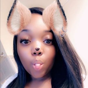 Meet your Posher, Deandra